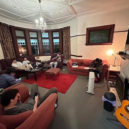 ダニーデン Manor House Backpackersホステル エクステリア 写真